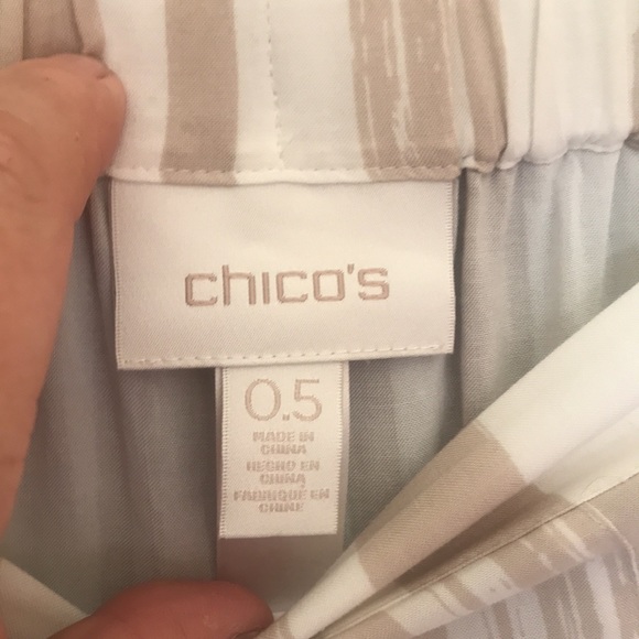 Chicos flowing summer crop gaucho/Culottes. - Picture 2 of 6